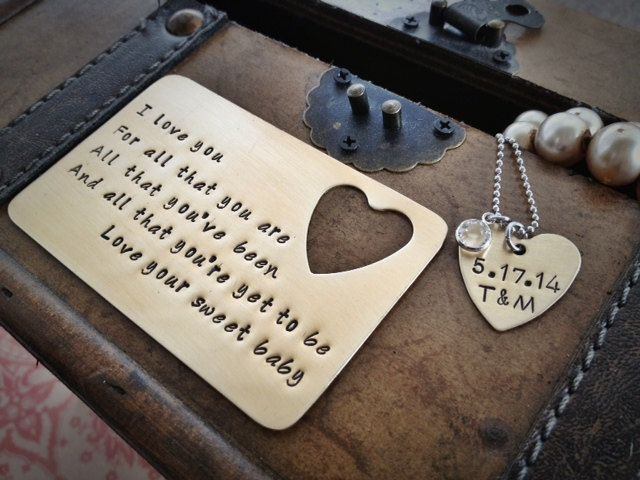 Anniversary Gift Ideas For Husband
 12 DIY Romantic Anniversary Gift Ideas for Your Husband