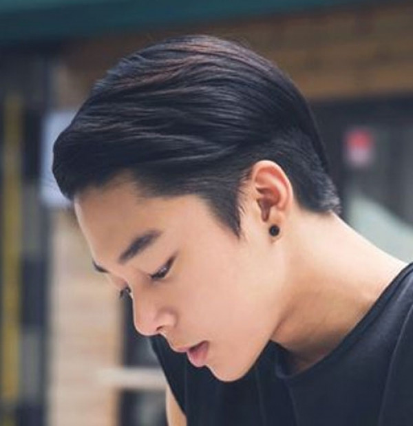 Asian Undercut Hairstyle
 Undercut Haircut Asian Men