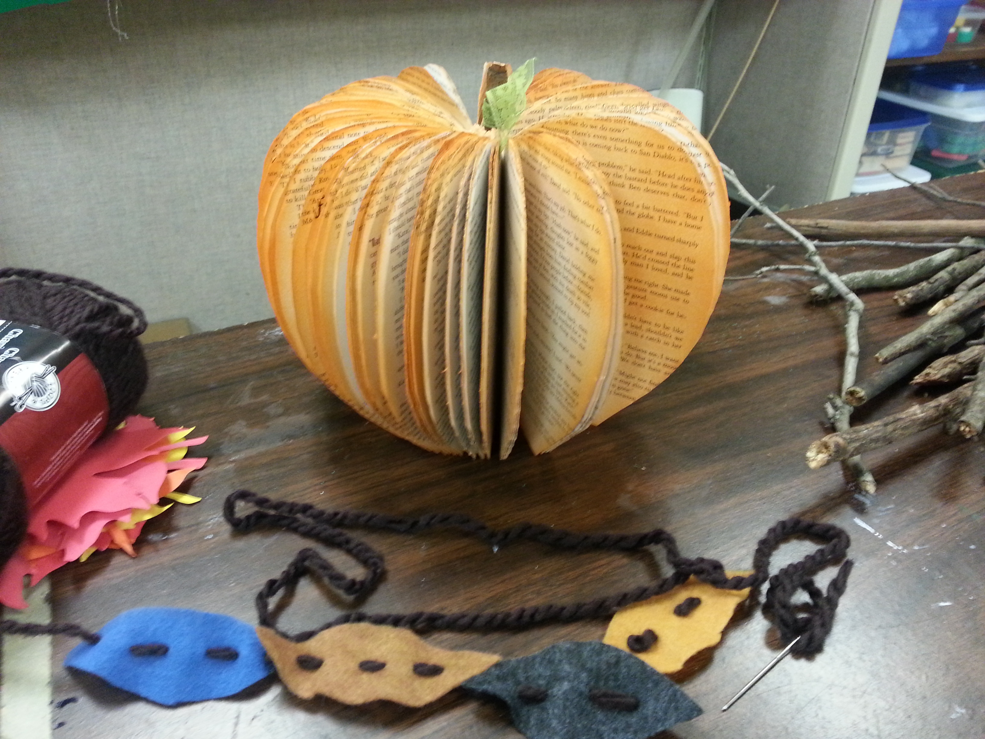 Autumn Crafts For Adults
 VLA Youth Services Forum Festive Fall Family Crafts
