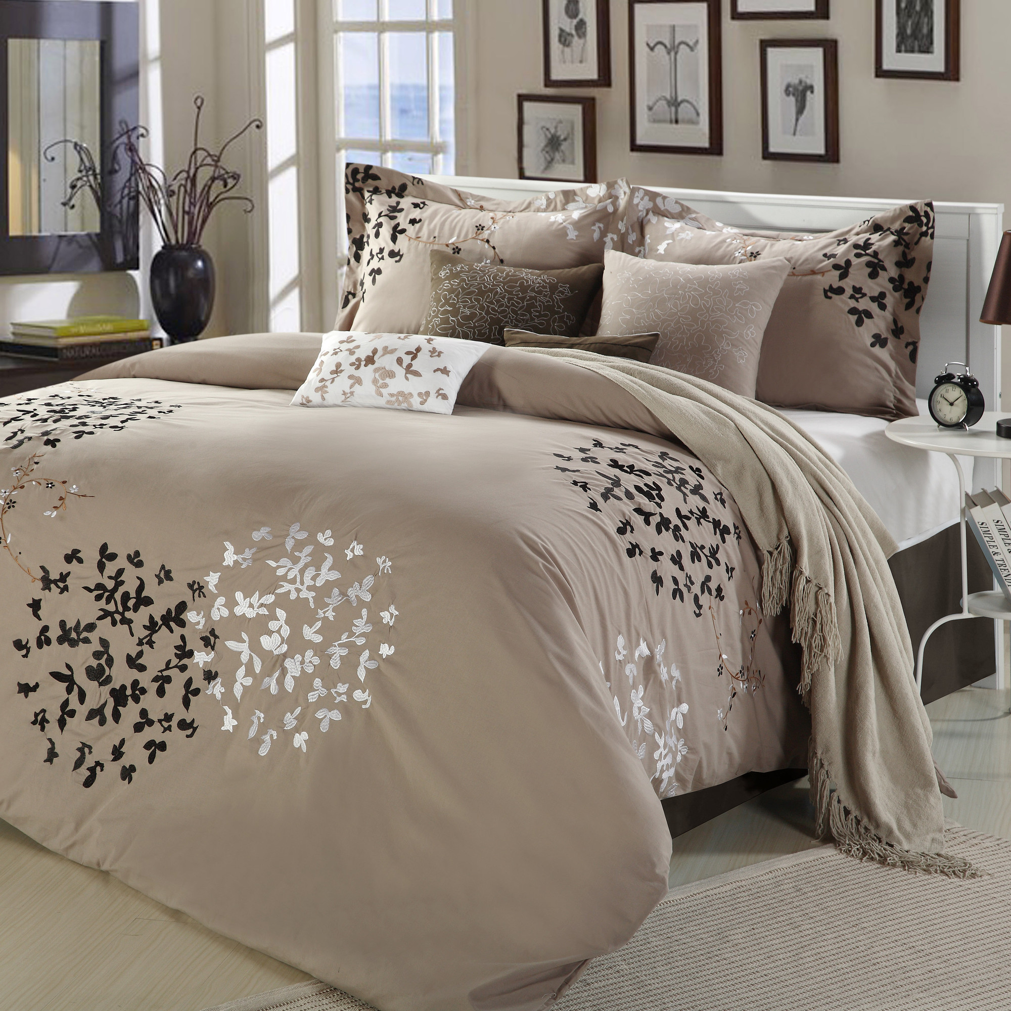 Best ideas about Bedroom Comforter Sets
. Save or Pin Queen Bedding Sets Ideas Now.