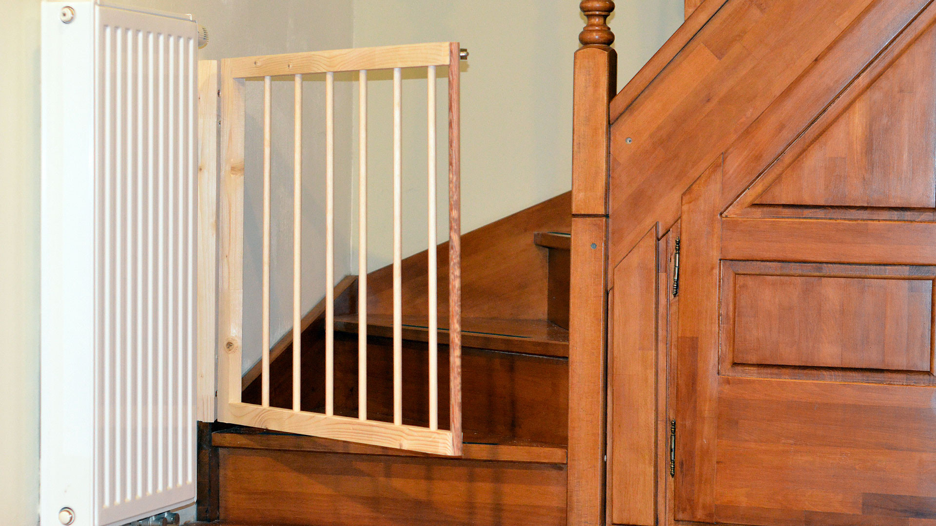 Best ideas about Best Baby Gate For Bottom Of Stairs
. Save or Pin Gate For Bottom Stairs Now.