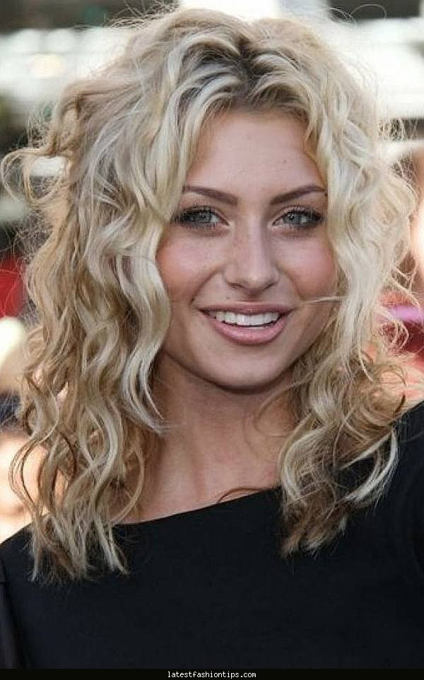 Best Curly Haircuts
 Curly haircuts round face LatestFashionTips