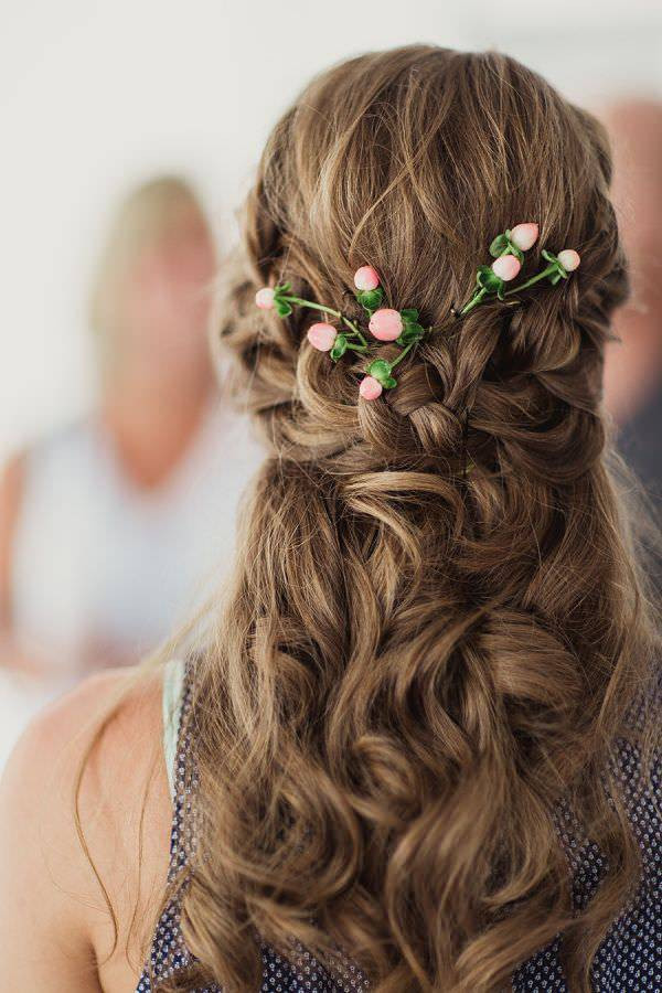 Bridesmaid Hairstyles Down
 19 Bridesmaid Hairstyle Designs Ideas