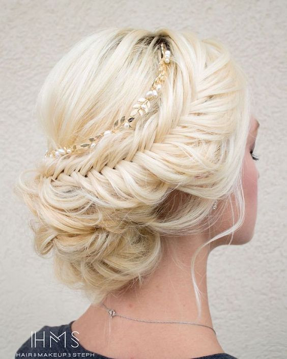 Bridesmaids Hairstyles
 15 Beautiful Wedding Updo Hairstyles