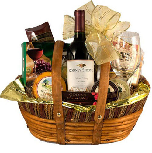 Best ideas about Christmas Gift Basket Ideas For Couples
. Save or Pin Amazing Christmas Gift Ideas for Couples Christmas Now.
