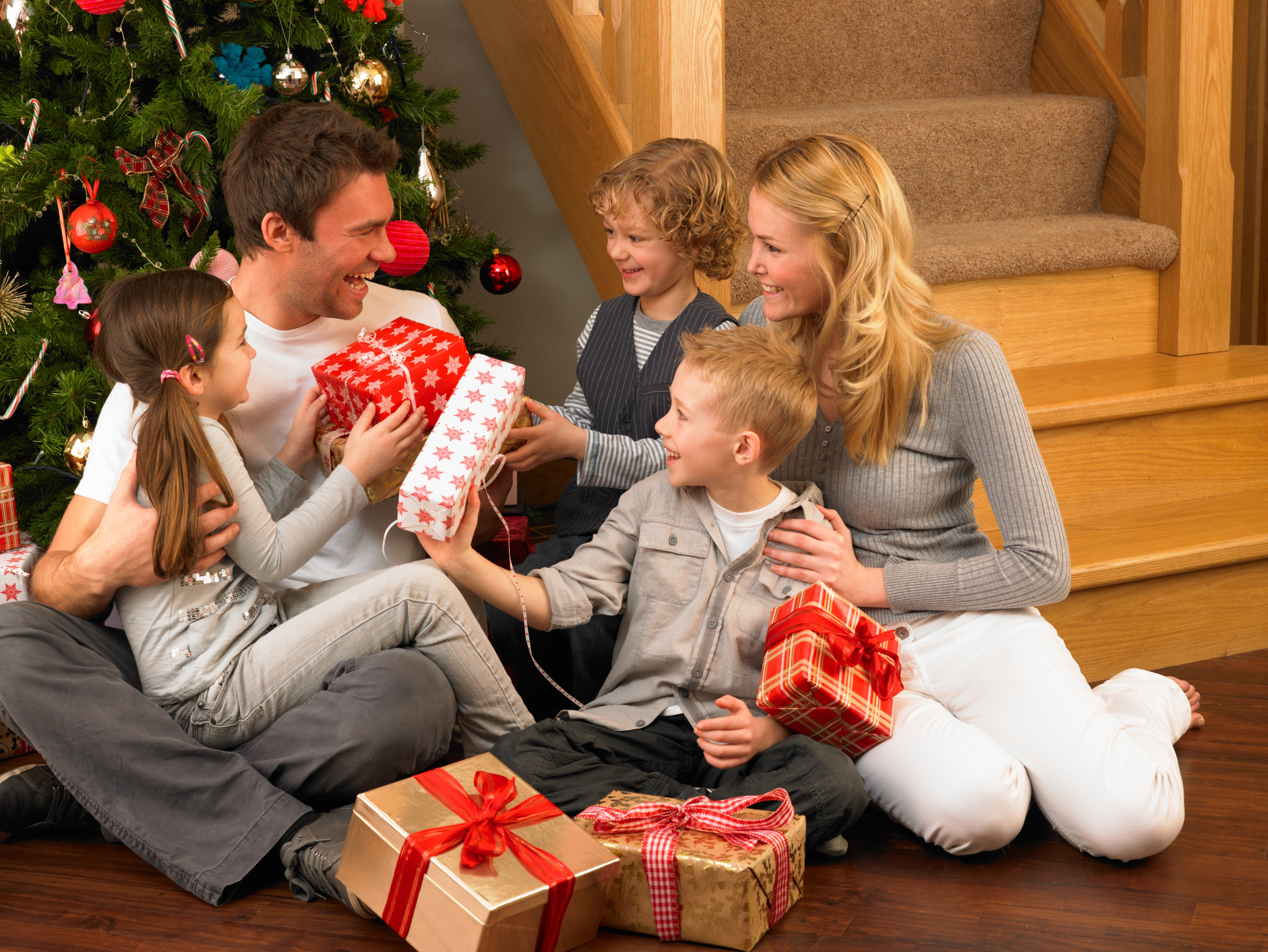 Christmas Gift Exchange Ideas For Large Family
 5 Tips for Spending Christmas in a Pigeon Forge Cabin