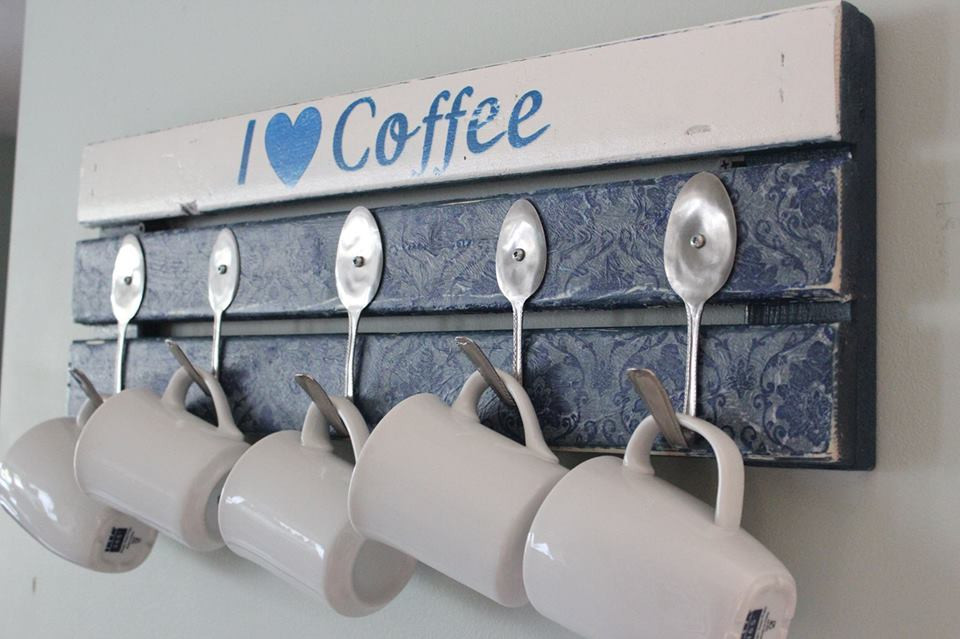 Coffee Mug Rack DIY
 21 DIY Coffee Racks To Organize Your Morning Cup of Joe