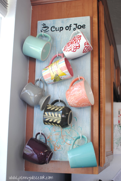 Coffee Mug Rack DIY
 DIY Coffee Mug Holder