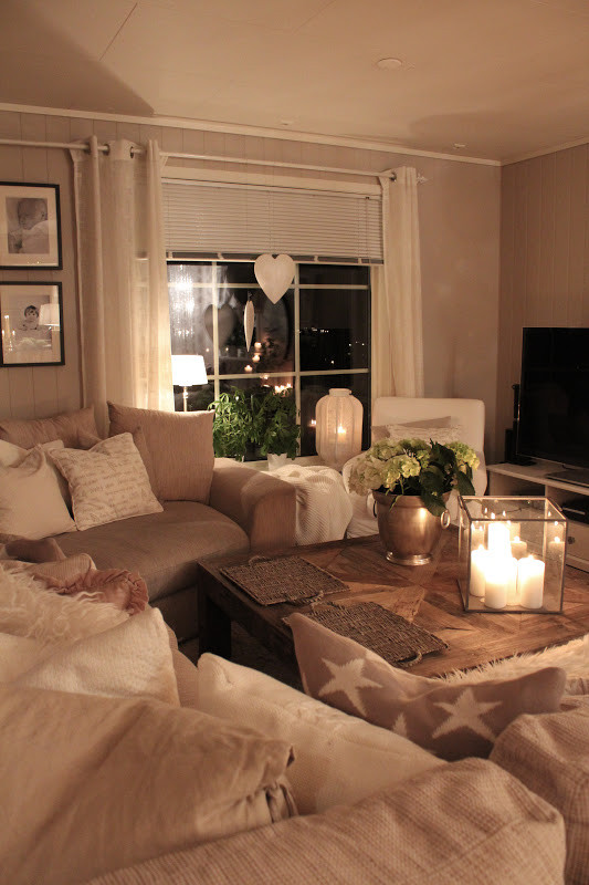 Best ideas about Cozy Family Room
. Save or Pin Love this cozy living room Now.