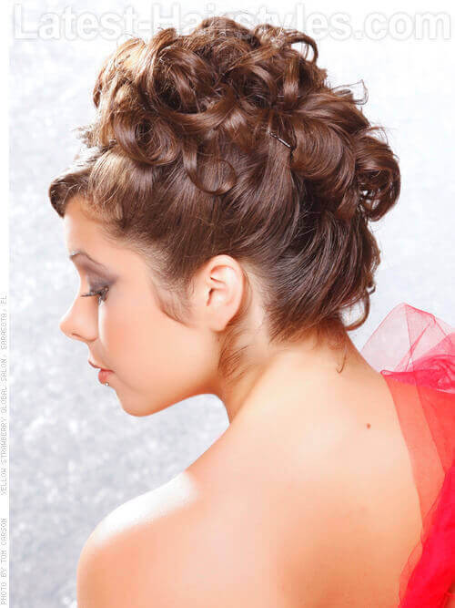 Best ideas about Curly Hairstyles Up Do
. Save or Pin Show f Your Beautiful Curls With These Curly Hair Updos Now.