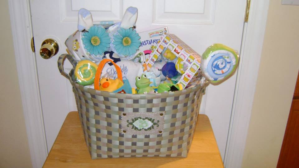 DIY Baby Shower Gift Basket
 90 Lovely DIY Baby Shower Baskets for Presenting Homemade