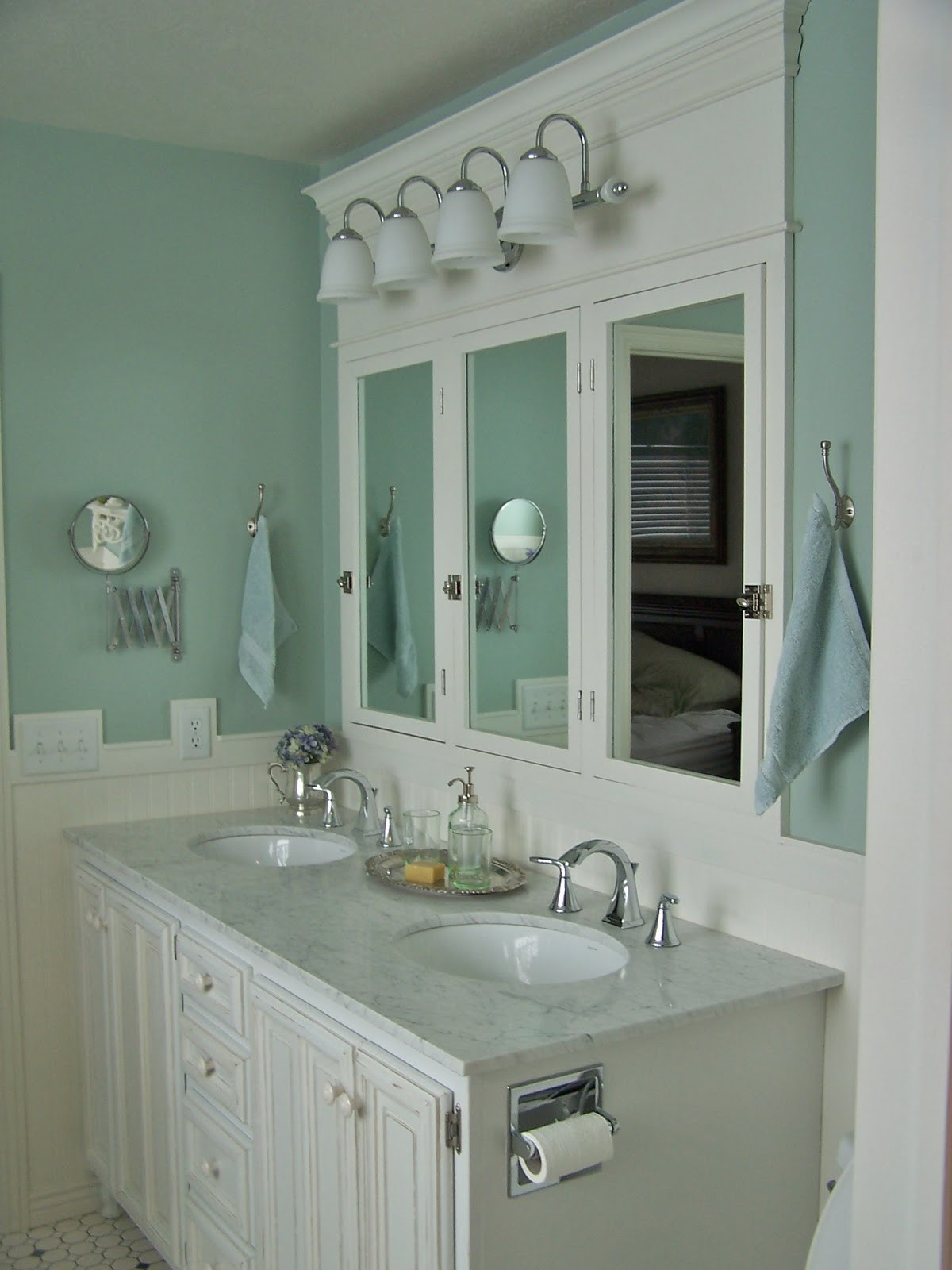 Best ideas about Diy Bathroom Remodel
. Save or Pin Remodelaholic Now.