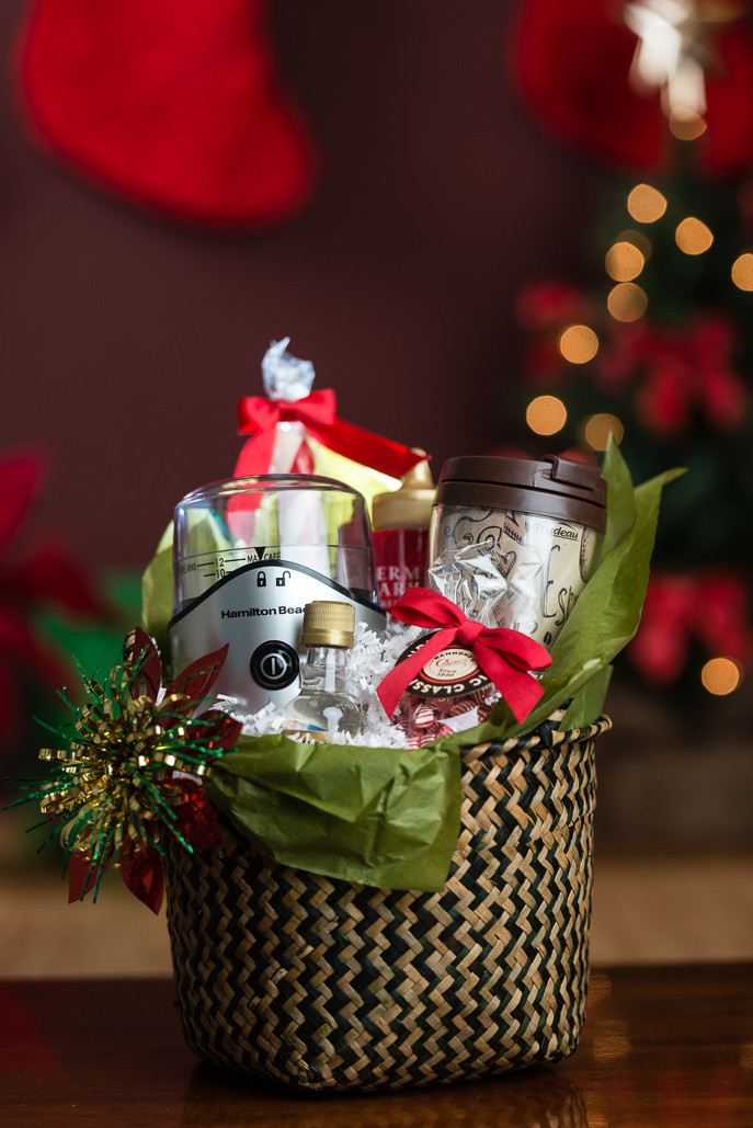 Best ideas about DIY Christmas Gift Basket
. Save or Pin Great DIY Gift Sets for Food Lovers Everyday Good Thinking Now.