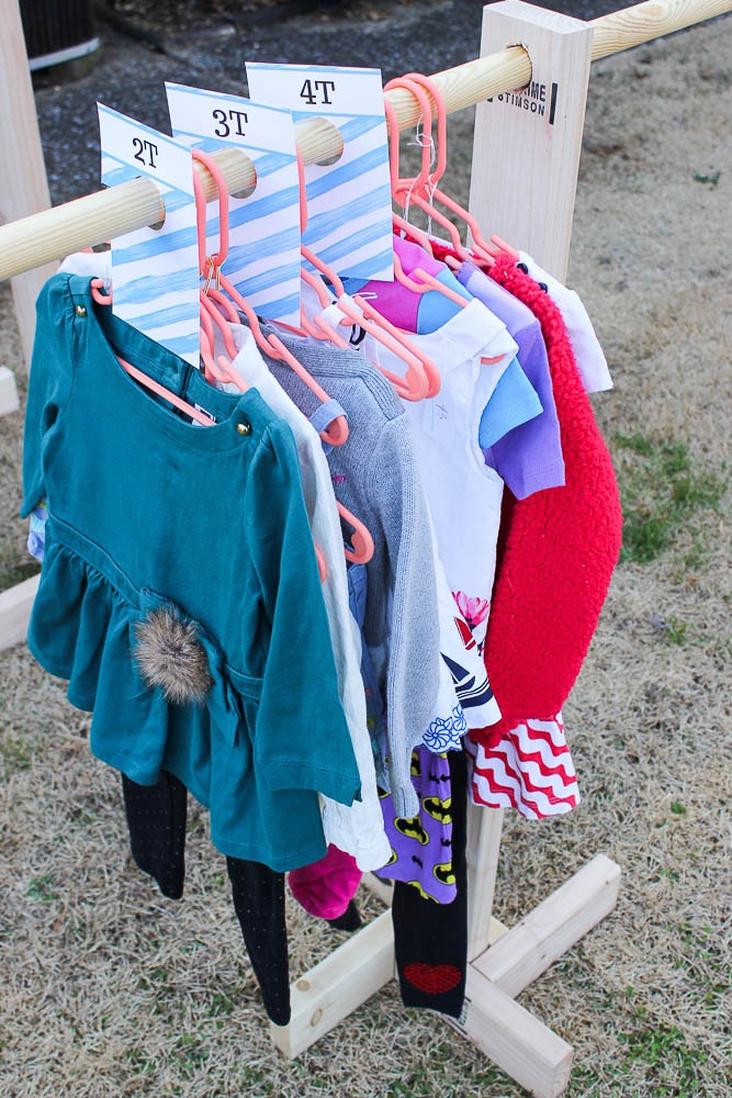 DIY Clothes Rack Garage Sale
 DIY Clothes Rack and Free Printable Size Dividers for Yard