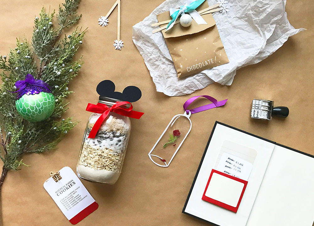 DIY Disney Gifts
 Disney Inspired Gifts to DIY During Holiday Break