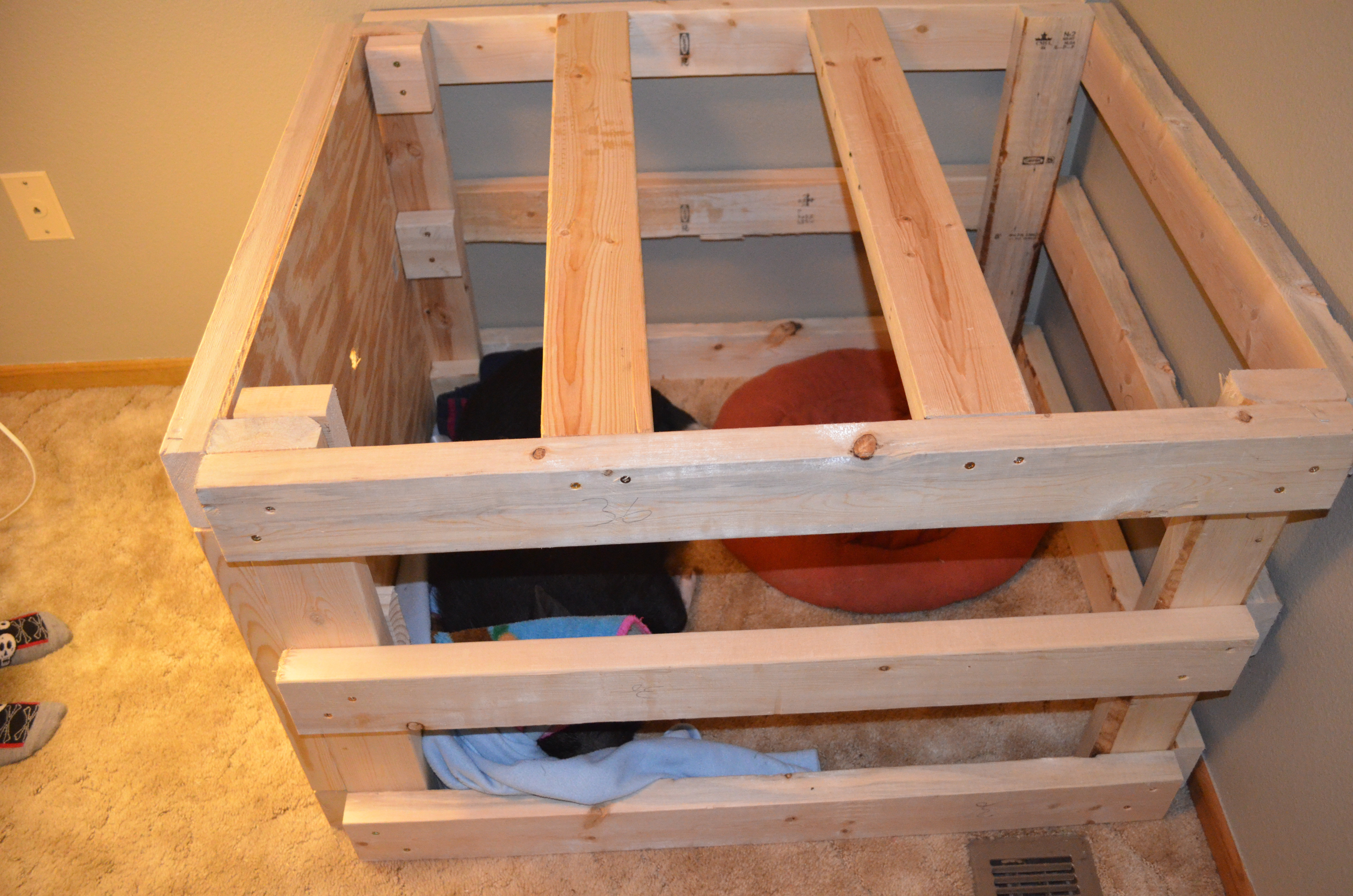 DIY Dog Crate
 DIY Homemade Pot Belly Pig Crate