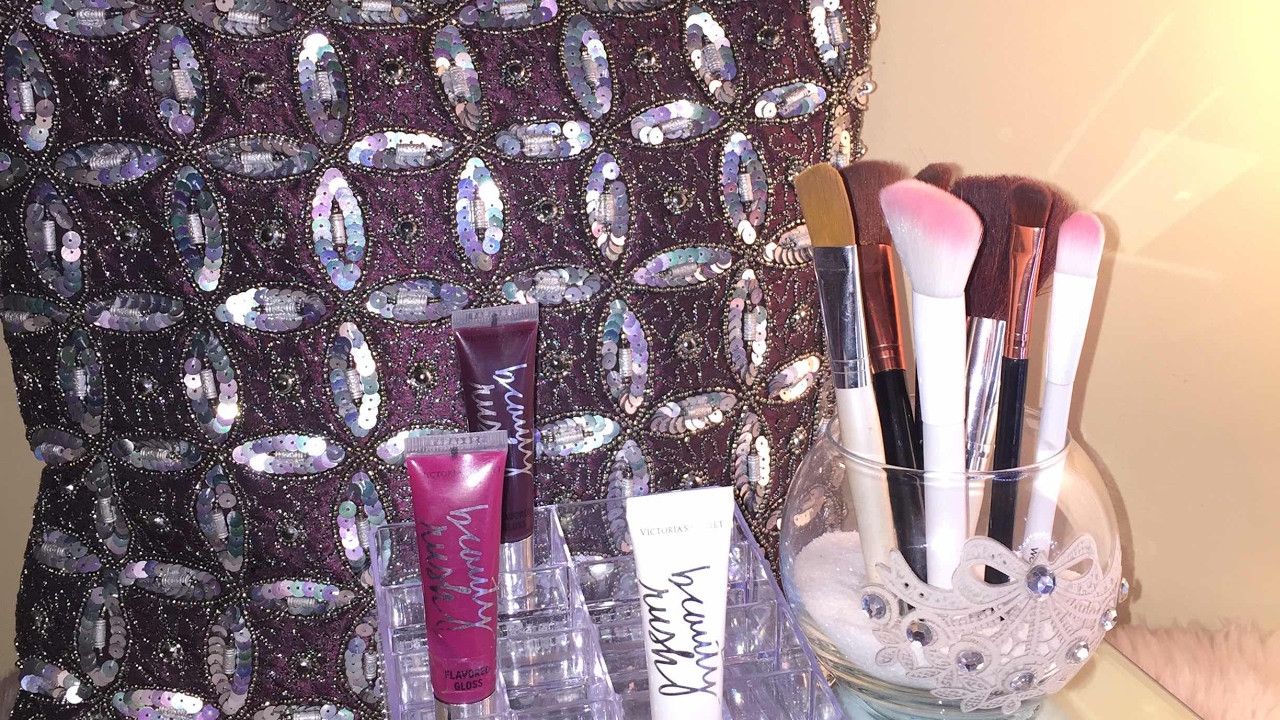 DIY Dollar Tree Makeup Organizer
 DIY Glam Mirrored Makeup Organizer