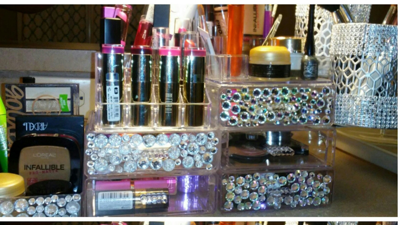 DIY Dollar Tree Makeup Organizer
 Dollar Tree DIY Acrylic Makeup Organizer with Floating