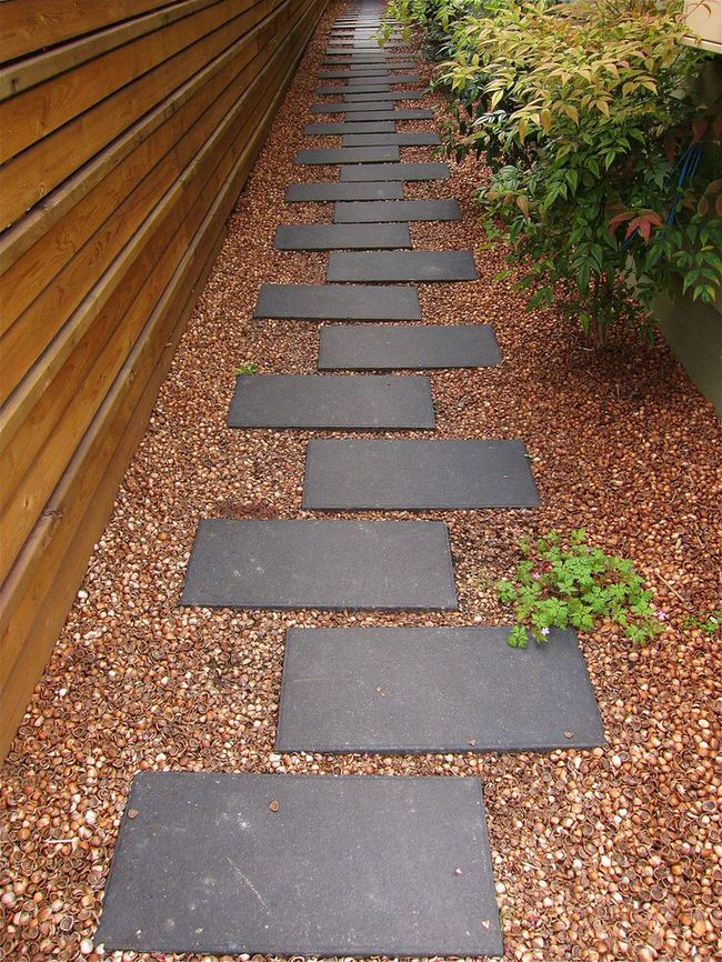 DIY Garden Paths
 7 Classic DIY Garden Walkway Projects