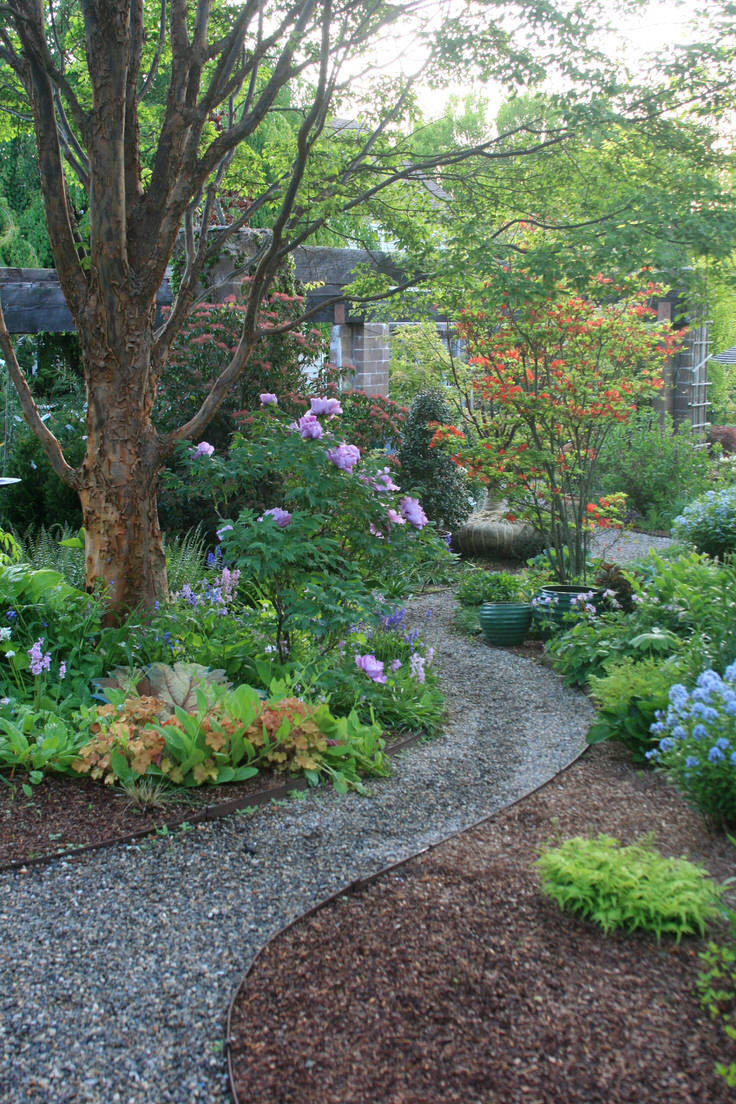 DIY Garden Pathways
 DIY Garden Paths And Backyard Walkway Ideas