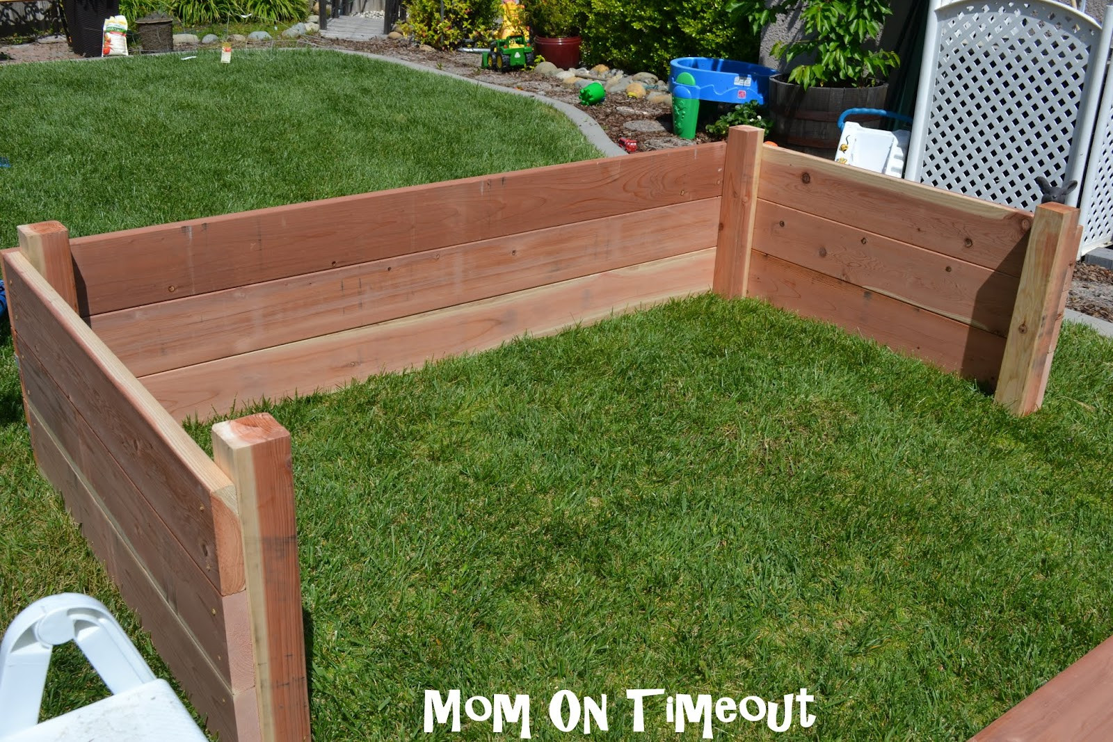 DIY Large Planter Boxes
 DIY Garden Planter Box Tutorial