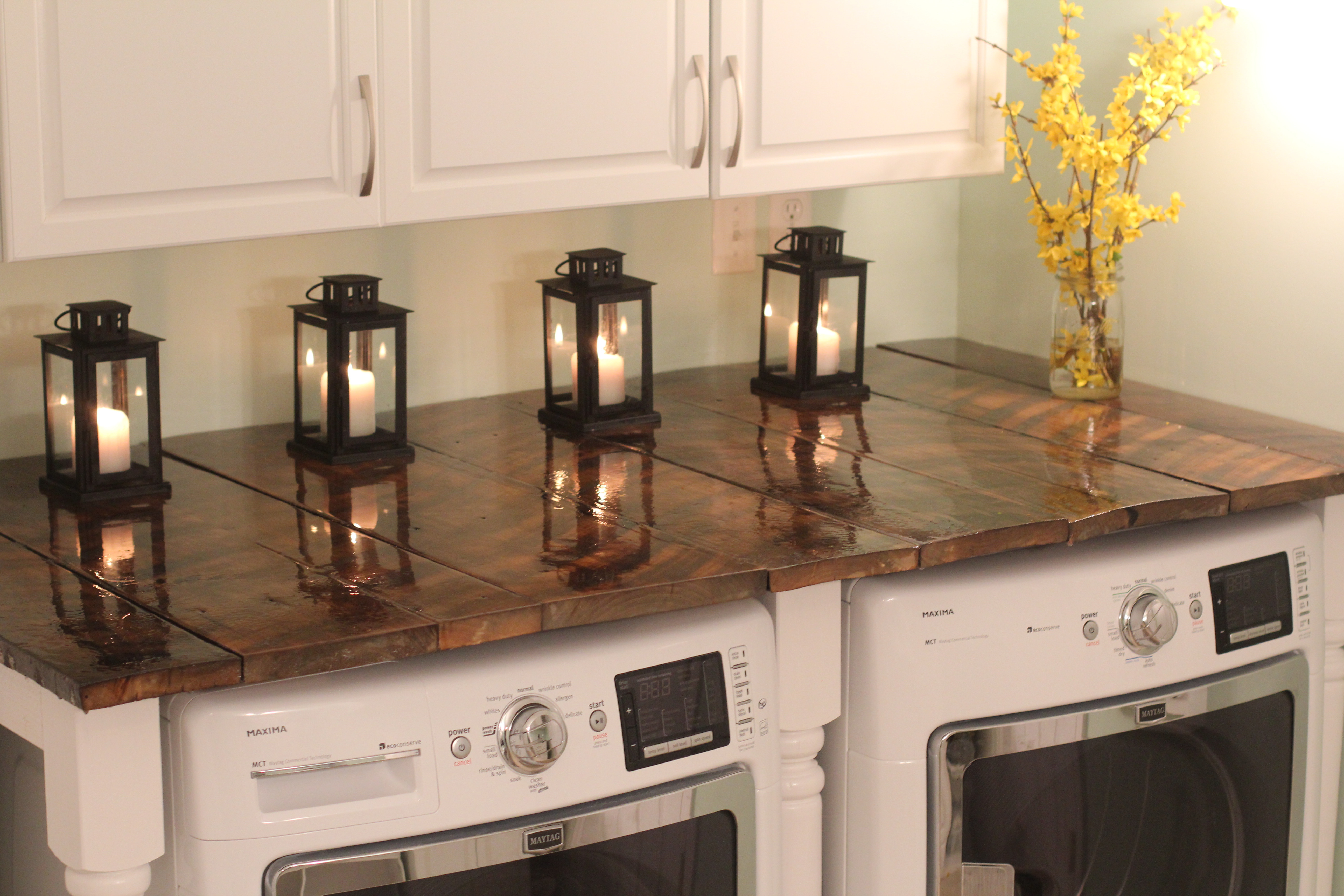 DIY Laundry Folding Table
 DIY Barnwood Folding Table