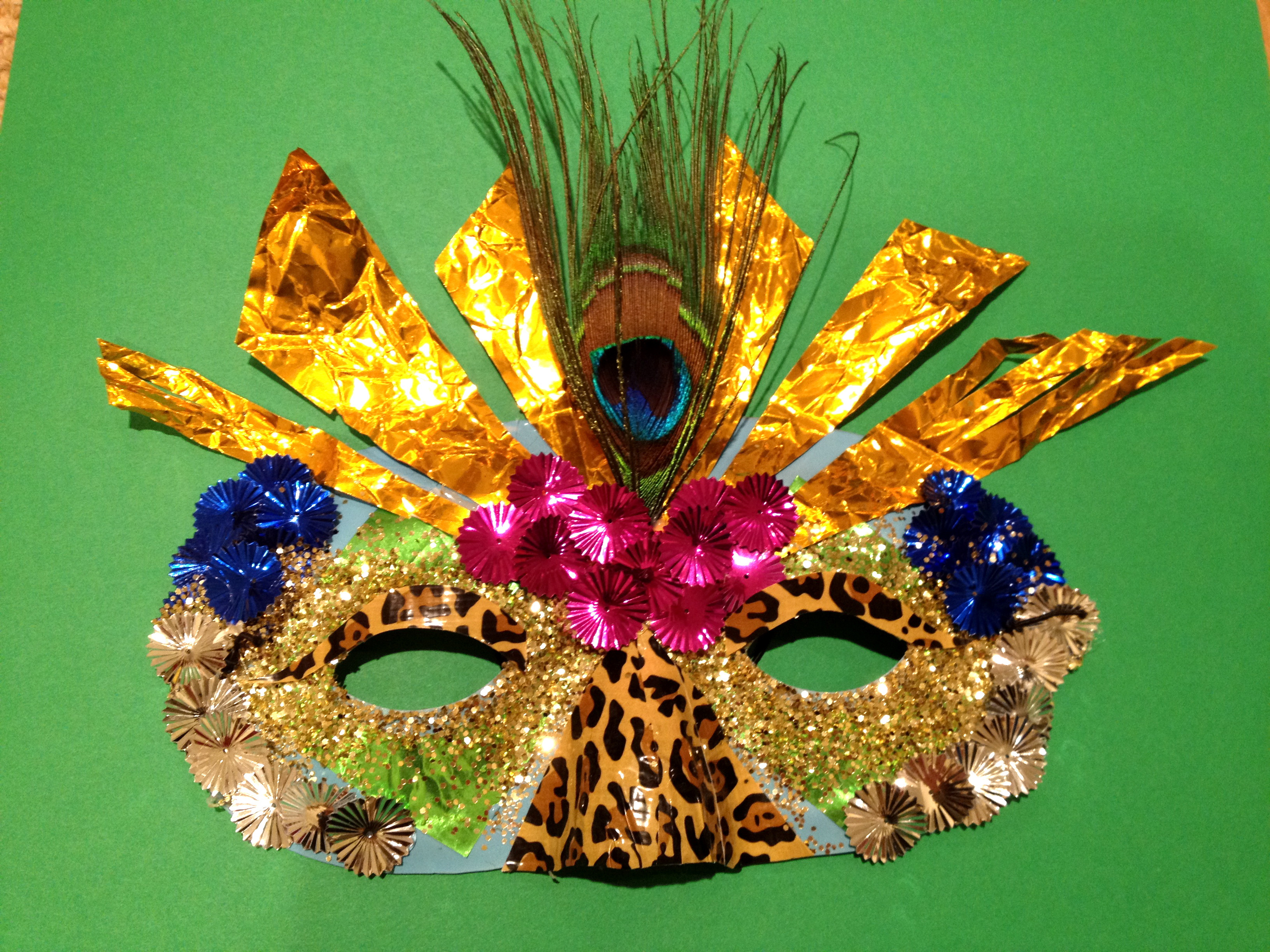 DIY Mardi Gras Mask
 [DIY] Mardi Gras Masks