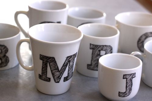 DIY Mug Designs
 10 DIY hand painted mugs a great t for everyone