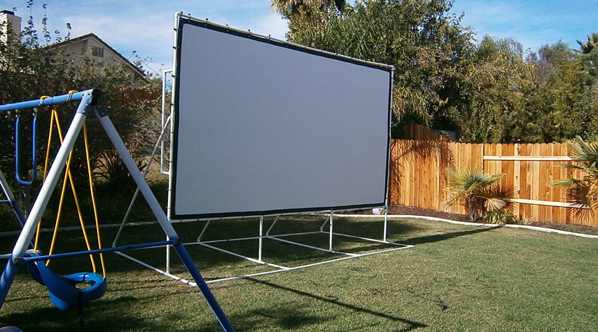 DIY Outdoor Projector Screen
 zoom testimonial img backyard 5
