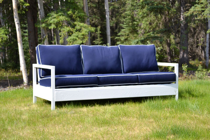 DIY Outdoor Sofa Plans
 Ana White