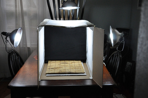 DIY Photography Light Box
 neverhomemaker How to Build A Light Box graphy