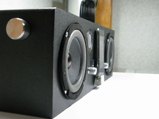 DIY Portable Speaker
 DIY Portable Boombox from SCRATCH