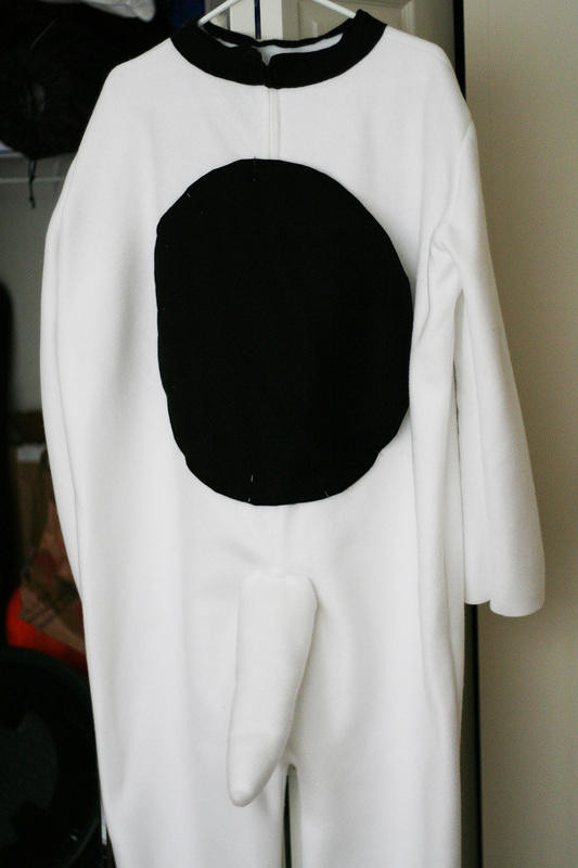 DIY Snoopy Costumes
 Costuming Charlie Brown Snoopy’s costume