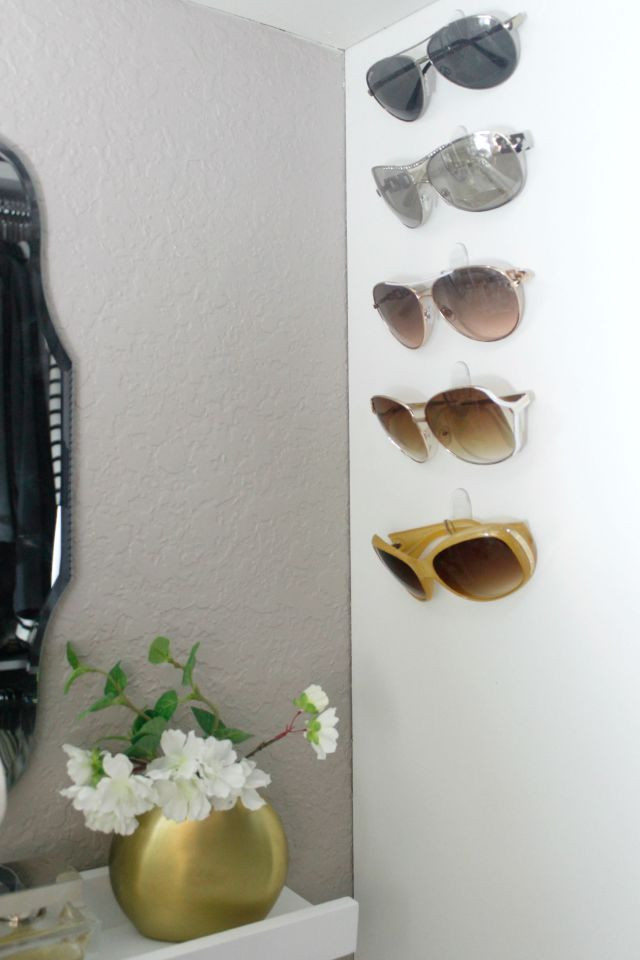 DIY Sunglasses Organizer
 18 DIY Sunglasses Holders To Keep Your Sunnies Organized