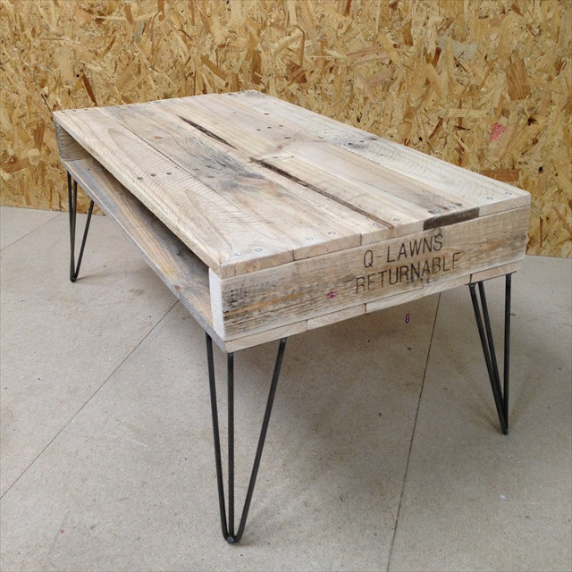 DIY Table Leg Ideas
 13 DIY Pallet Tables with Hairpin Legs