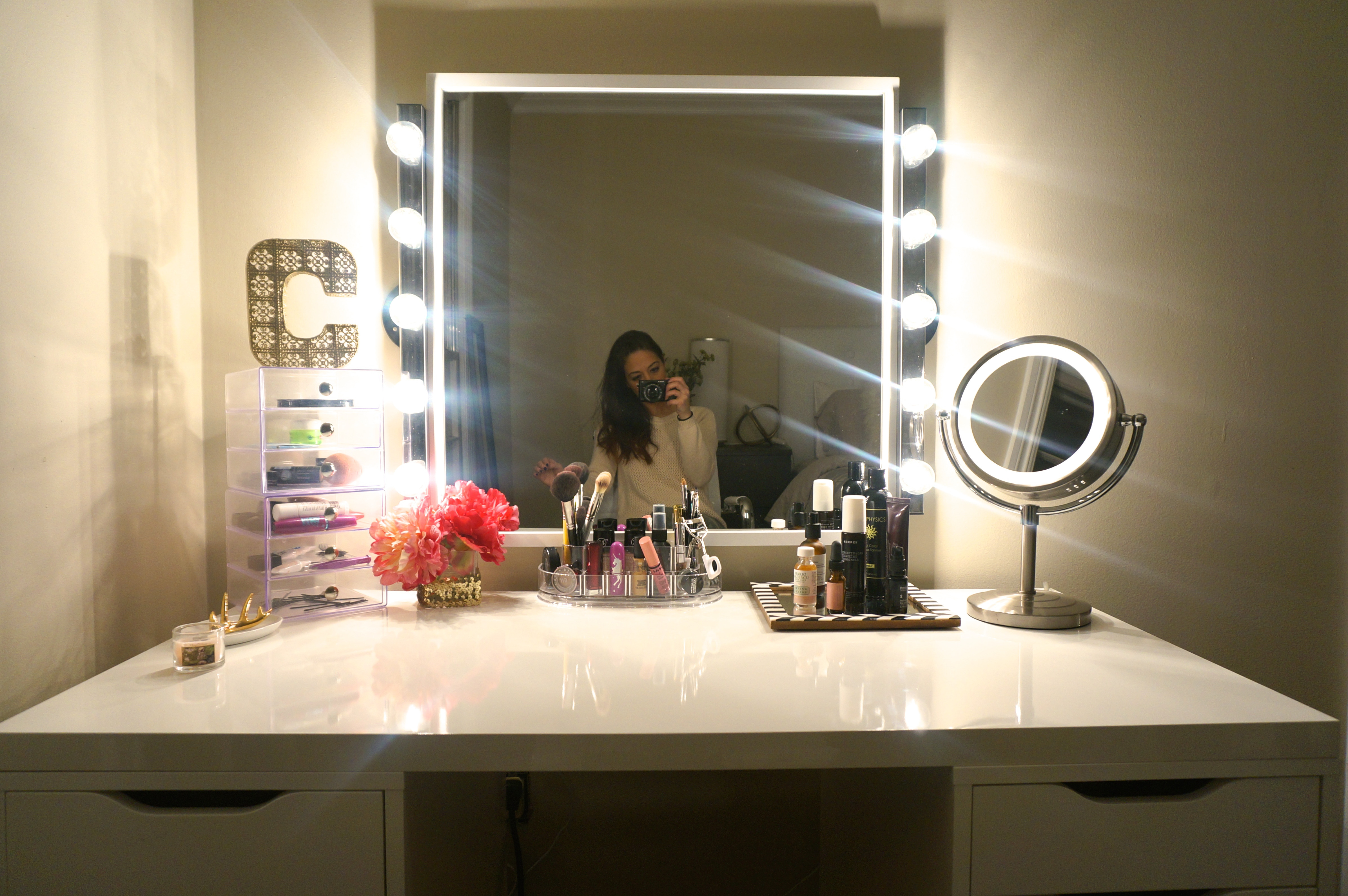 DIY Vanity Lights
 DIY Makeup Vanity