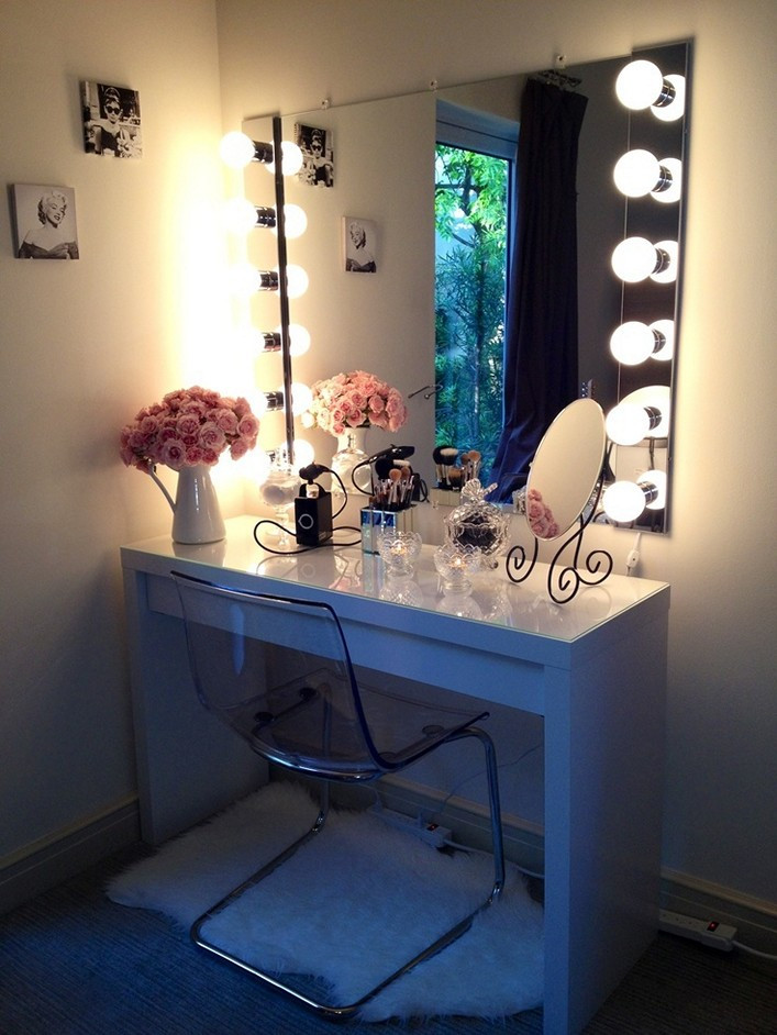 DIY Vanity Lights
 DIY Vanity Mirror from Scratch and Old Dresser