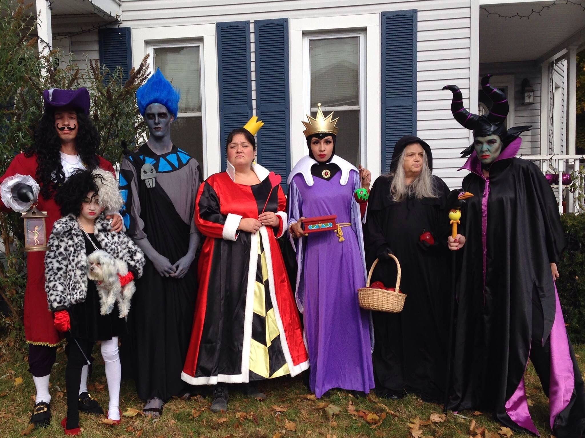 DIY Villain Costumes
 DIY disney villains halloween costumes