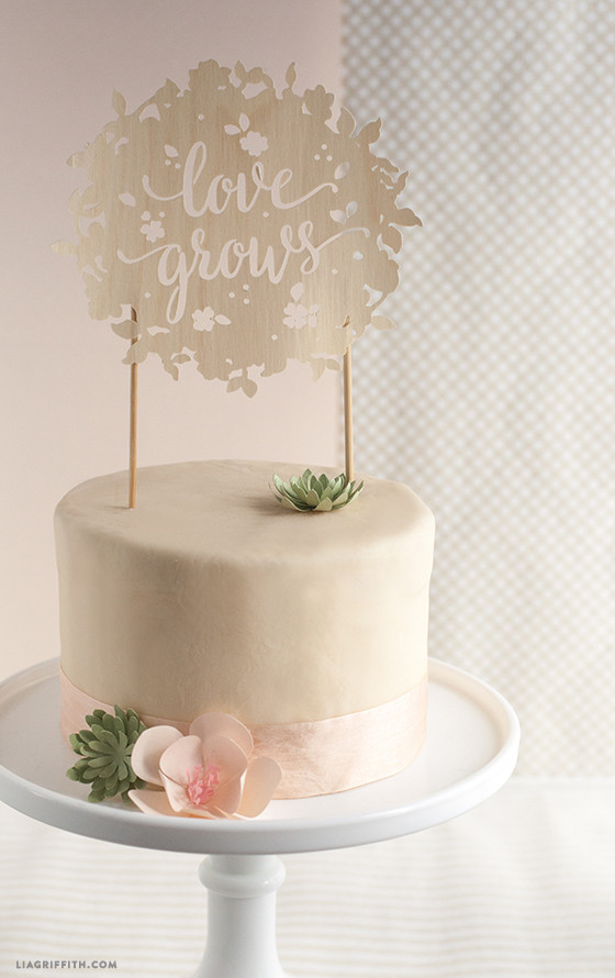 DIY Wedding Cupcake
 DIY Wedding Cake and Cupcake Topper Lia Griffith