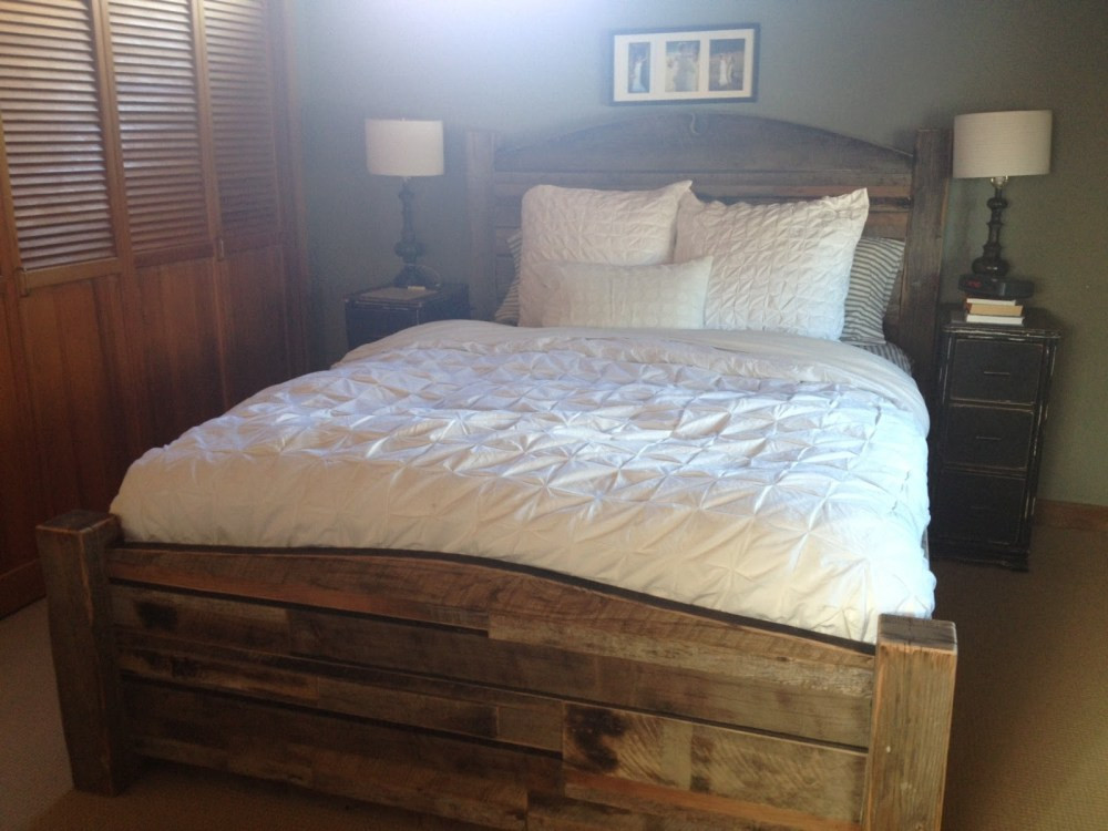 DIY Wooden Bed
 King Bed Frame Reclaimed Wood