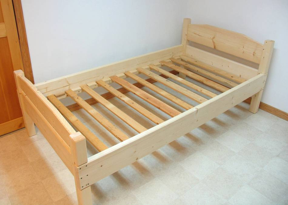DIY Wooden Bed
 Free Make how to build a scrap wood holder