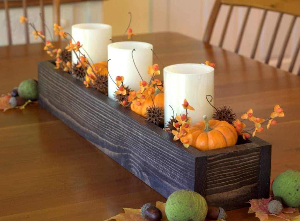 DIY Wooden Box Centerpiece
 How to Make a DIY Wood Box Centerpiece for Less Than $10