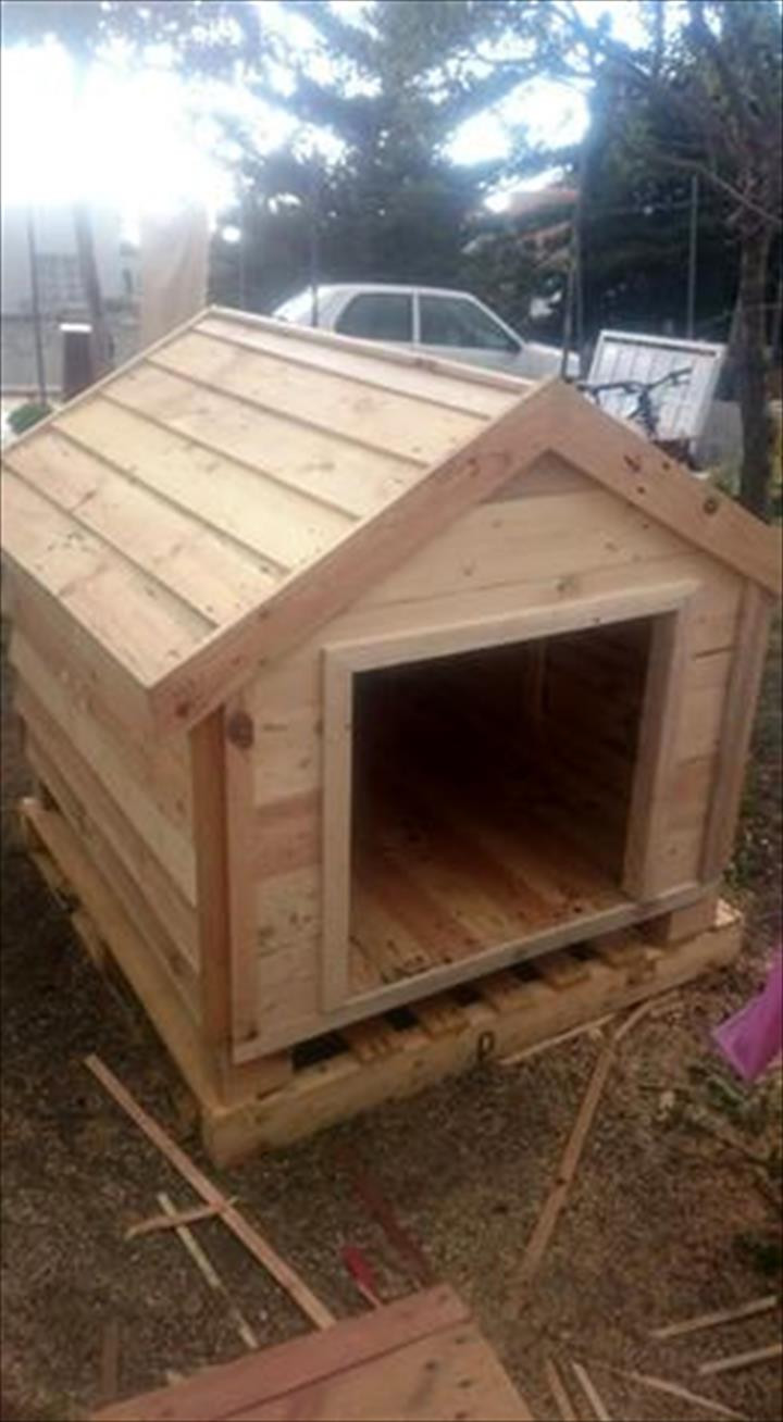 Dog House DIY
 Pallets Wood Dog House