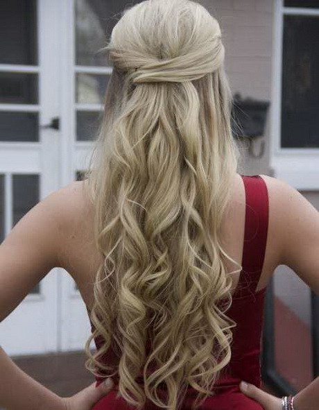 Easy Hairstyle For Homecoming
 Cute easy prom hairstyles