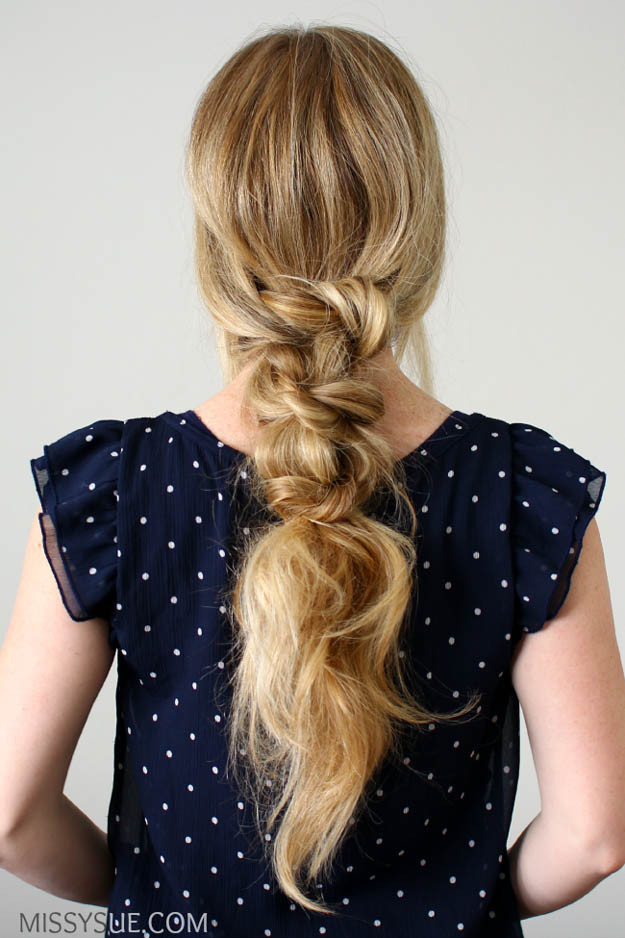 Easy Hairstyles For Work
 20 Quick And Easy Hairstyles You Can Wear To Work