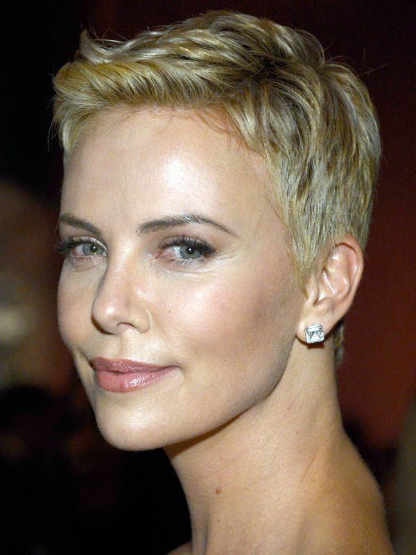 Female Hairstyle
 56 Short Haircuts For Women