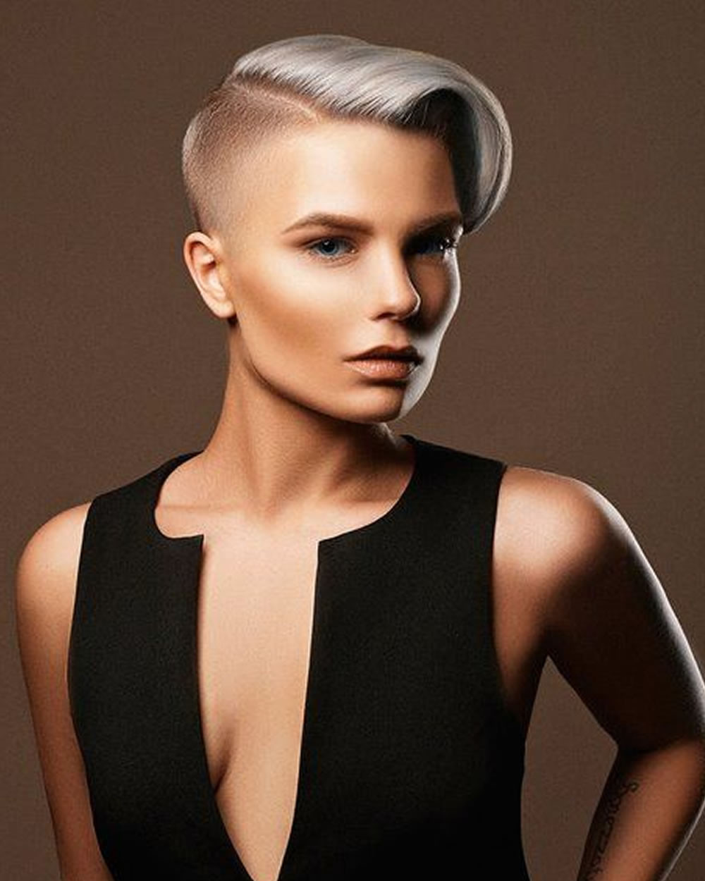 Female Hairstyles
 2018 Extreme Hairstyles and Haircuts for Crazy Women