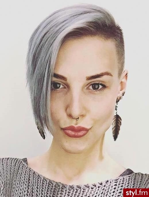 Best ideas about Female Shaved Head Hairstyles
. Save or Pin 25 belles coupes courtes tendance 2018 inspirez vous Now.