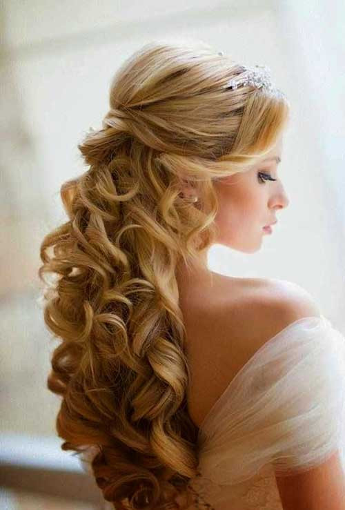 Formal Curly Hairstyles
 15 Best Prom Hairstyles