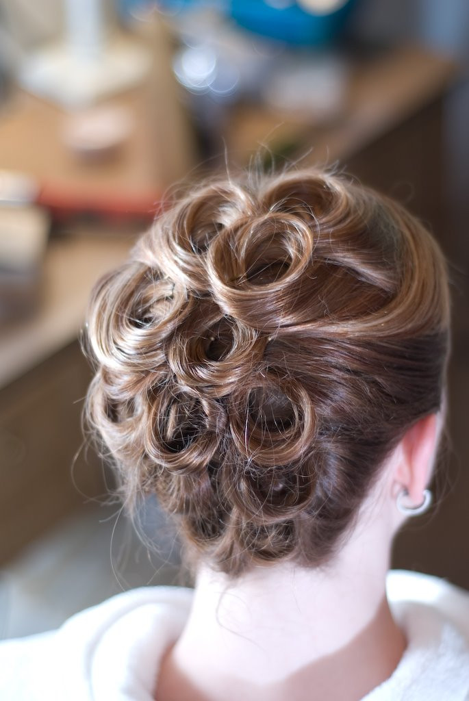 Formal Updo Hairstyle
 Denan oyi Short updo hairstyles for prom